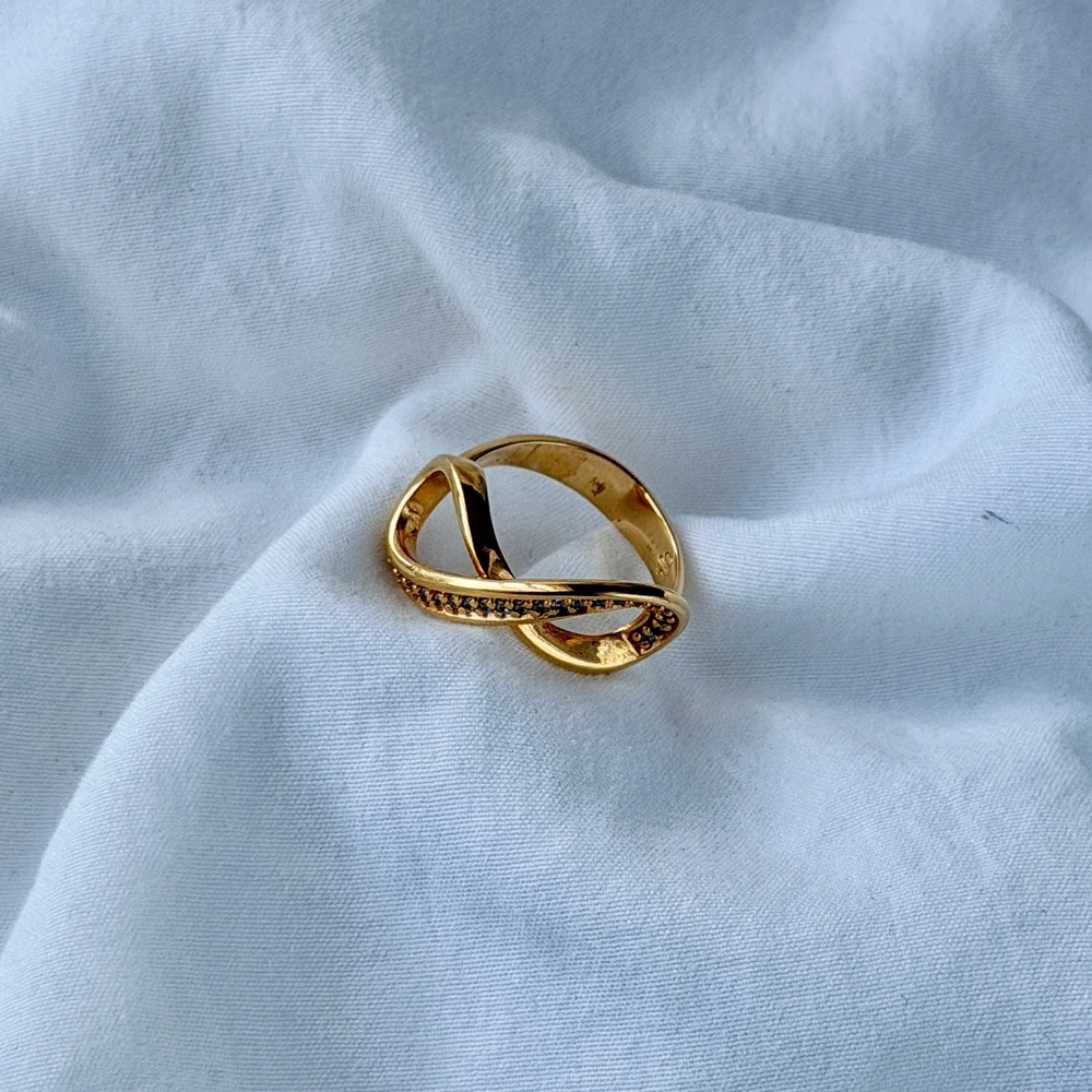 Big Infinite Zirconias Ring - 18k Gold Plated - Size 7